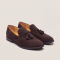Mocasín marrón con borlas de vestir