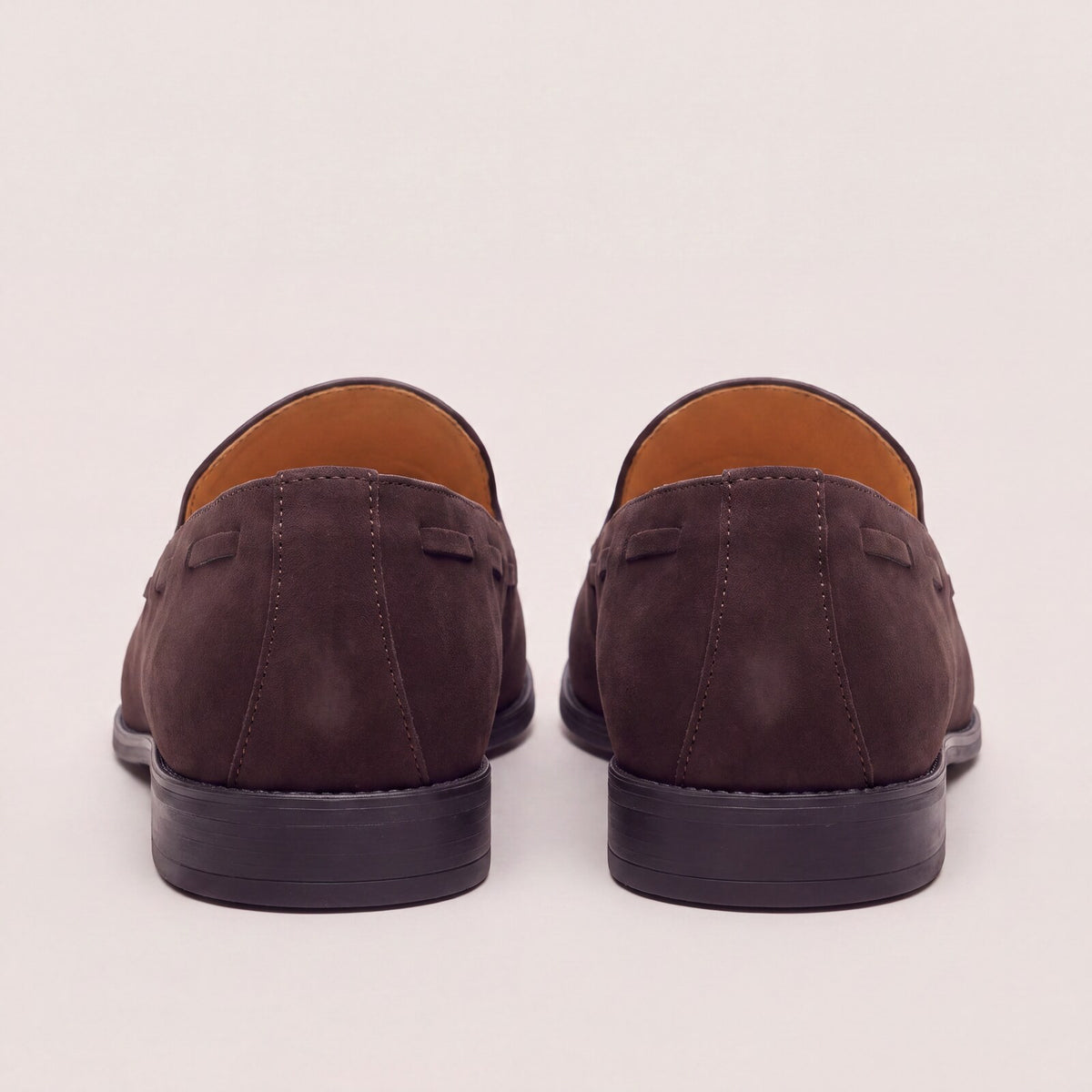 Mocasín de vestir marrón con borlas