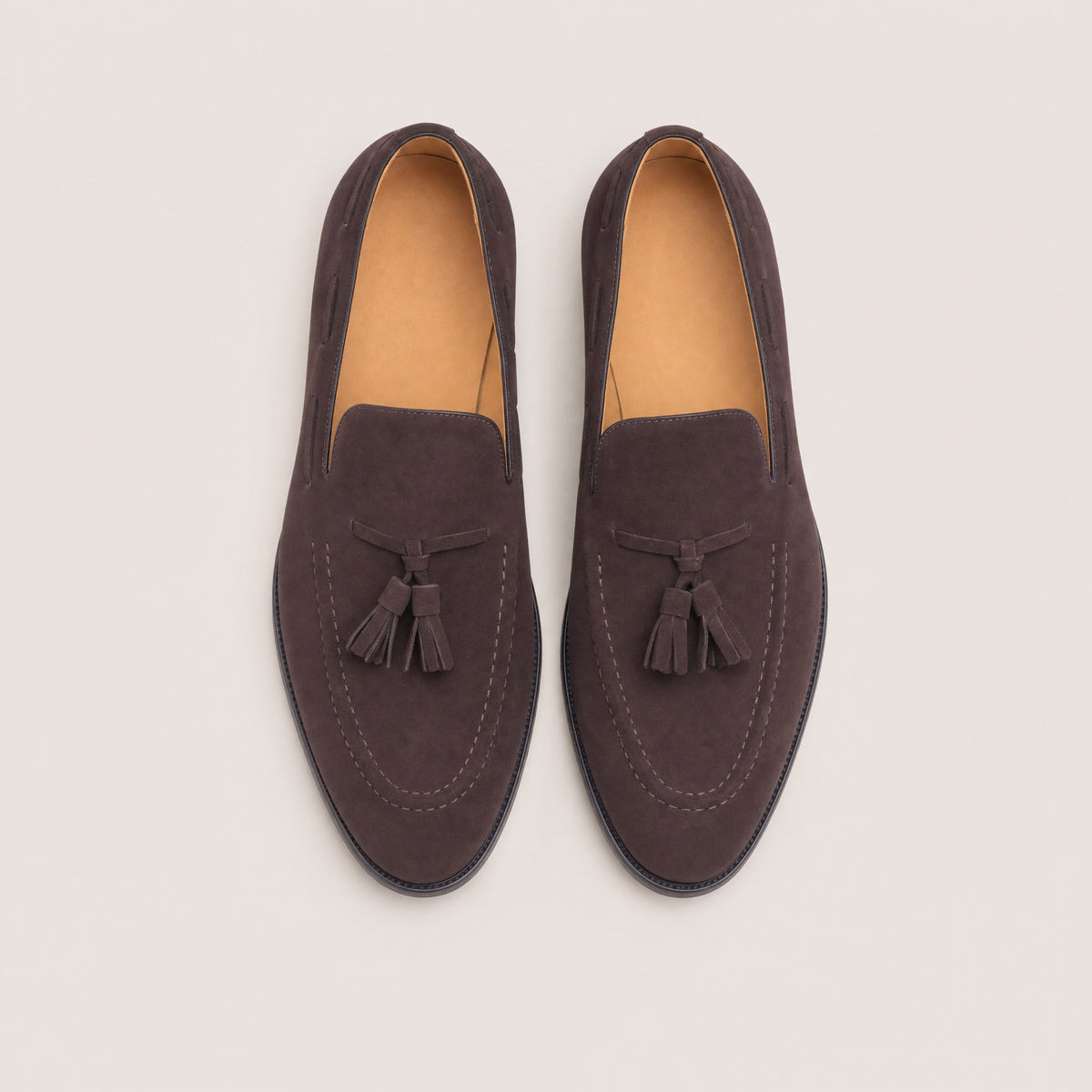 Mocasín marrón con borlas de vestir