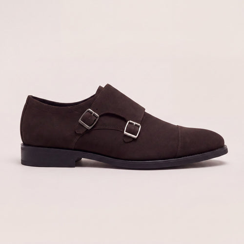Zapato de vestir marrón con hebillas